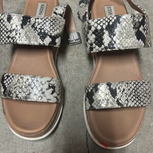 Steve Madden Black and Cream Snake Print Sandals